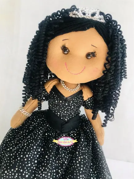 Boneca de pano Negra debutante