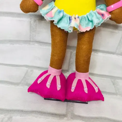 Boneca Mergulhadora em Feltro com 30 cm