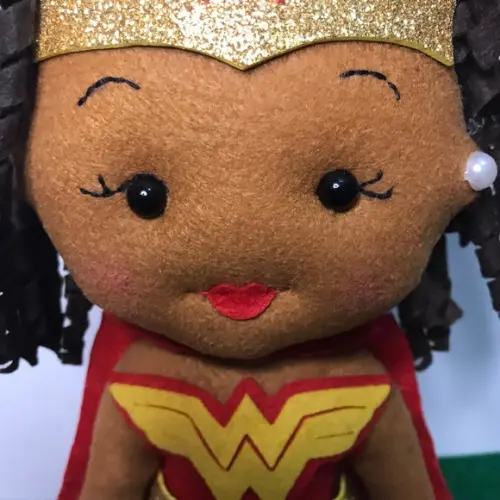 Boneca Mulher Maravilha Negra