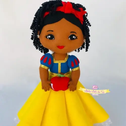 Branca de neve ( negra ) pretinha de neve