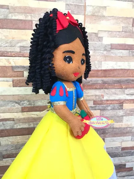 Branca de neve ( negra ) pretinha de neve