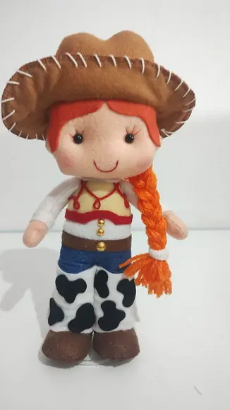 Jessie em Feltro com 30 cm