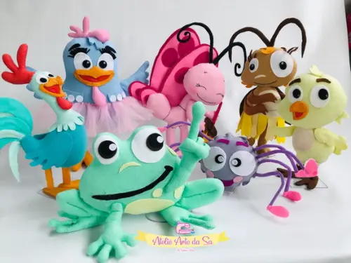 Kit galinha pintadinha candy colors em feltro
