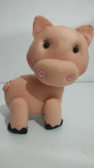 Porquinho em Feltro com 20 cm