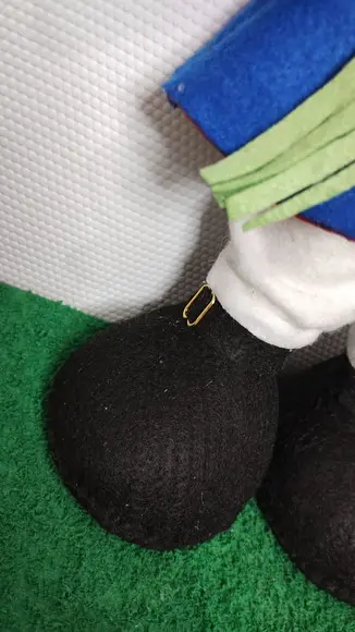 Pequeno Príncipe em Feltro Luxo Negro 30 cm