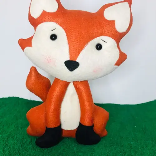 Raposa em Feltro com 20 cm