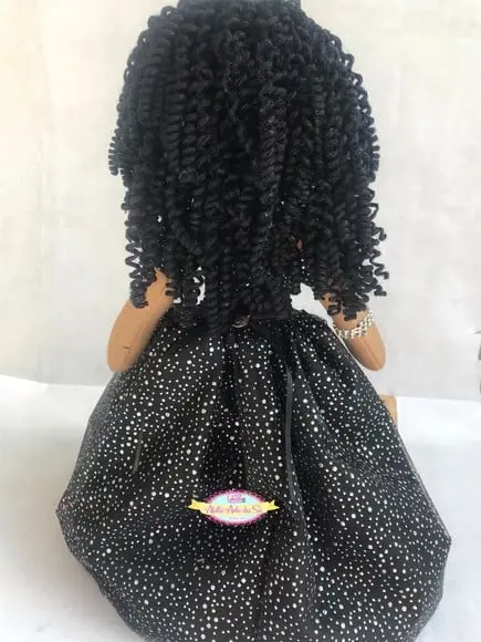 Boneca de pano Negra debutante