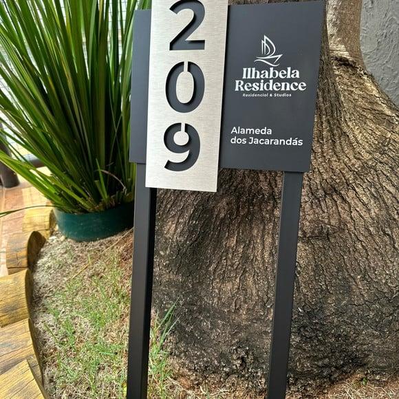 Algarismo Residencial Acm com Inox - 30x33 Jardim com Logo