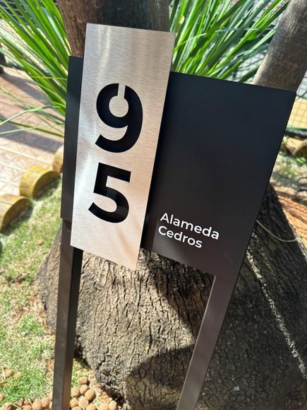 Algarismo Residencial Acm com Inox - 30x33 para Jardim