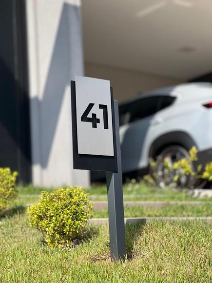 Algarismo Residencial Acm com Inox - 40x22,5 Pé para Jardim