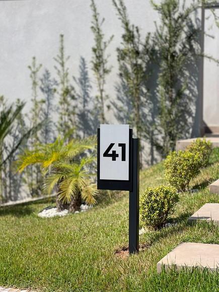 Algarismo Residencial Acm com Inox - 40x22,5 Pé para Jardim
