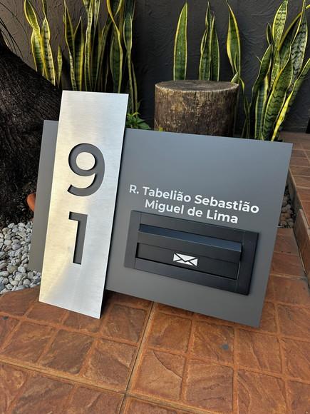 Algarismo Residencial Acm+inox com Caixa de Correio 60x55