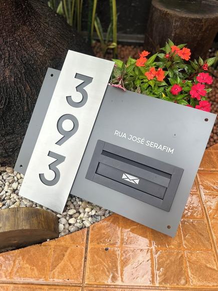 Algarismo Residencial Acm+inox com Caixa de Correio 60x55