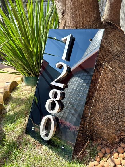 Algarismo Residencial Vidro com Inox - 4 Dígitos 30x60