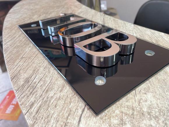Algarismo Residencial Vidro com Inox - 4 Dígitos 40x20