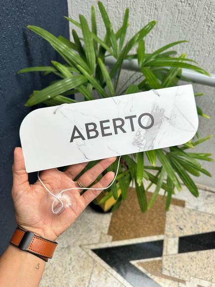 Placa - Aberto e Fechado - Modelo Caulim + Ventosa