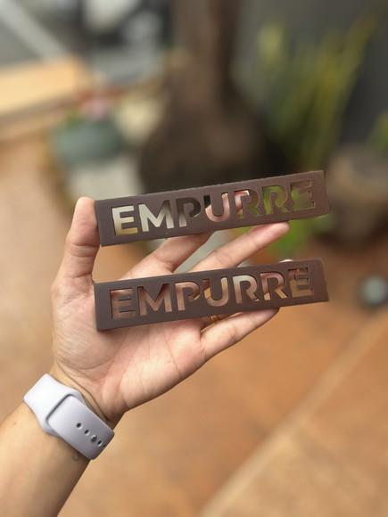 Placa -empurre - Modelo Caulim 15x3cm - Acrílico Pintado