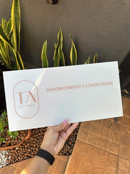 Placa Comércio Acrilico Adesivo Frontal 40x20 Impressão Uv