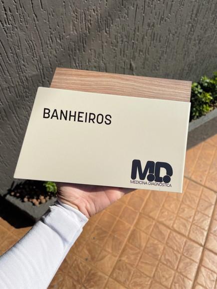 Placa de Banheiro- Modelo Calcita mdf Personalizado 26x18