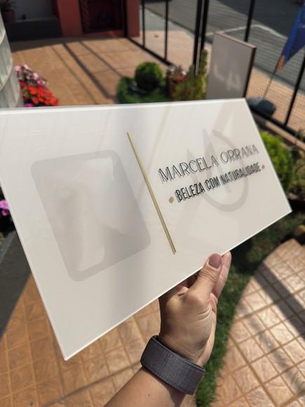 Placa de Comércio Acrílico - Aplicação Adesivo Frontal 40x24