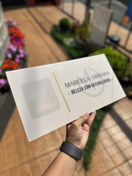 Placa de Comércio Acrílico - Aplicação Adesivo Frontal 40x24