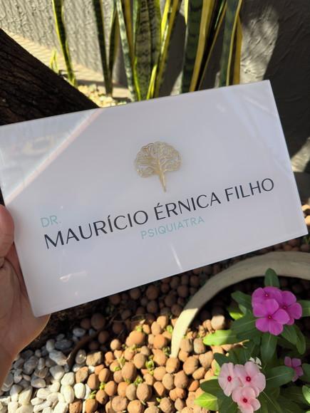 Placa de Comércio com Sobreposição em Acrílico - 30x18cm