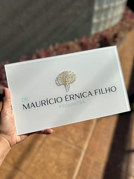 Placa de Comércio com Sobreposição em Acrílico - 30x18cm