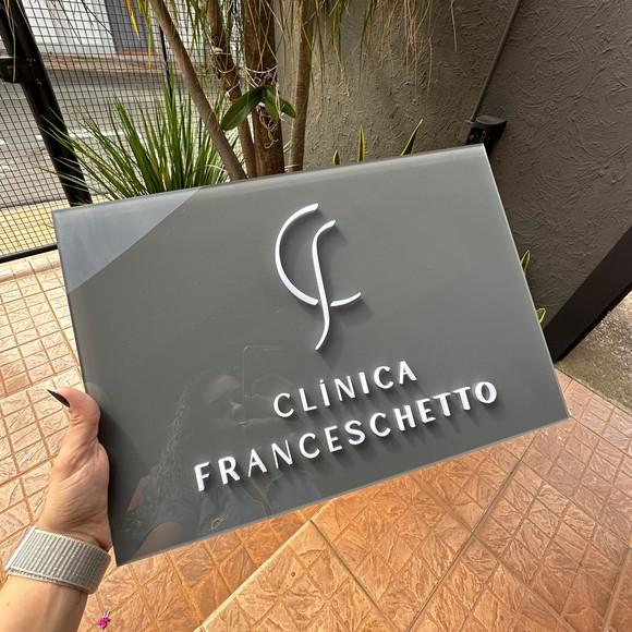 Placa de Comércio com Sobreposição em Acrílico - 42x30
