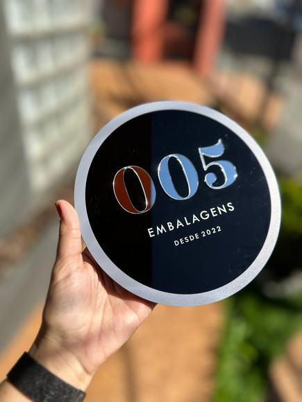 Placa de Comércio em Acrílico com Sobreposição-frente 20x20