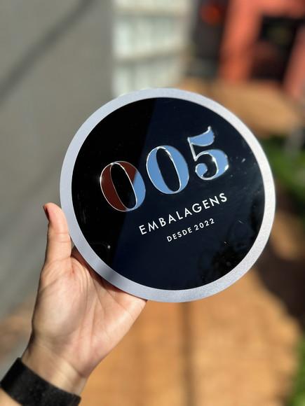 Placa de Comércio em Acrílico com Sobreposição-frente 20x20