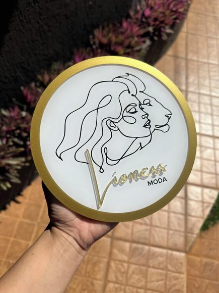 Placa de Comércio em Acrílico com Sobreposição-frente 20x20