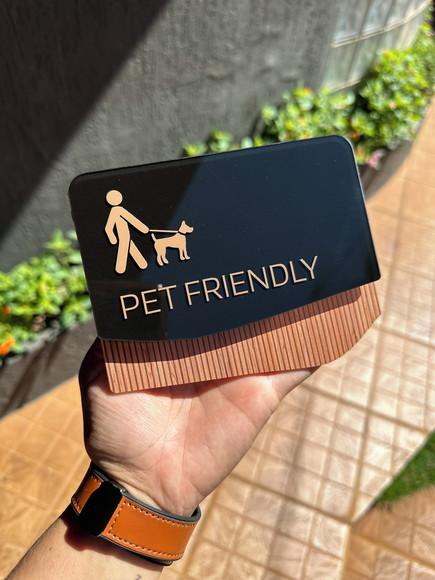 Placa de Id. de Porta em Acrílico - Modelo Ripa
