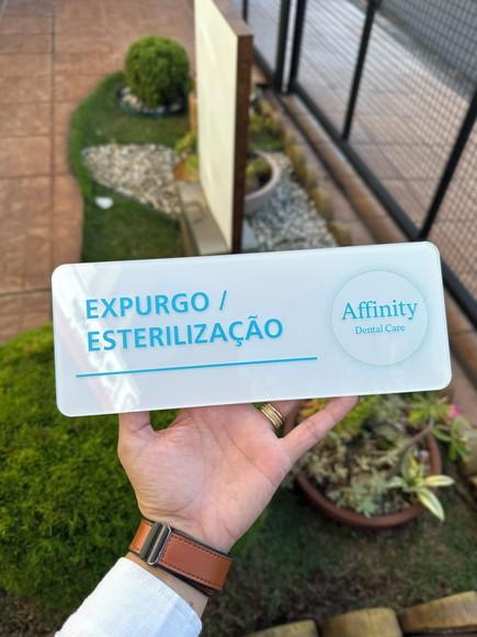 Placa de Identificação -acrílico 26x10