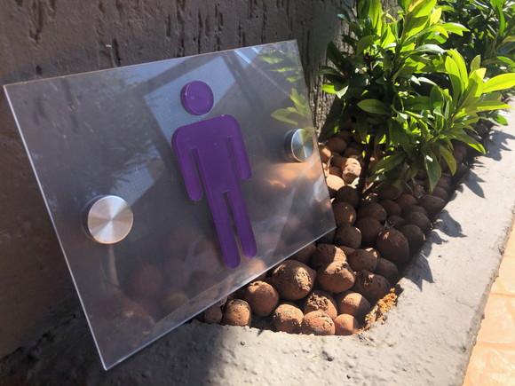 Placa De Identificação De Banheiro Em Acrílico