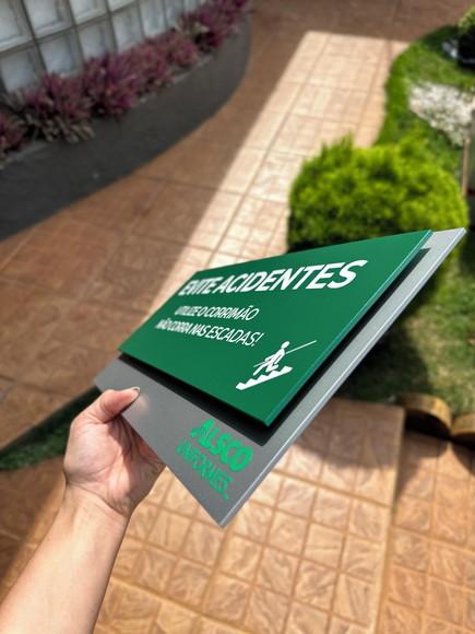 Placa de Identificação de Escada - Modelo Quartzo 40x20