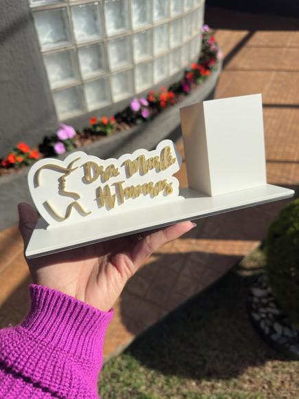 Placa de Identificação de Mesa com Porta Caneta