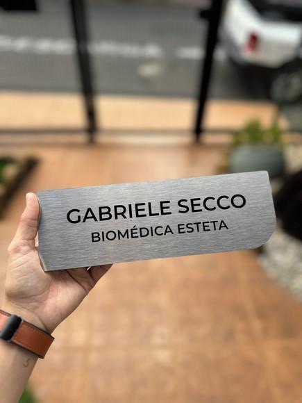 Placa de Identificação de Sala - Caulim 25,5x8 Inox
