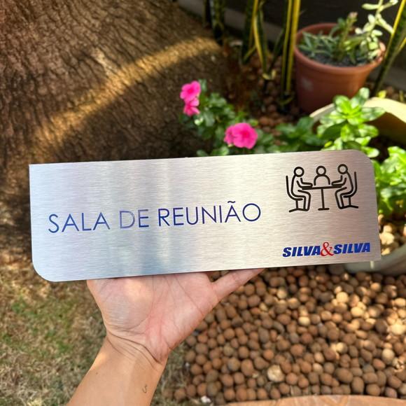 Placa de Identificação de Sala - Caulim 30x10 Inox