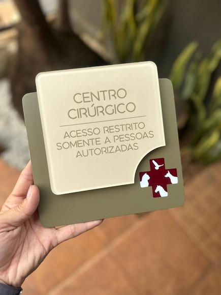Placa de Identificação de Sala - Modelo Ágata