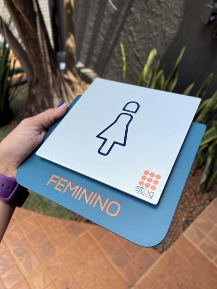 Placa de Identificação de Sala - Modelo Ágata