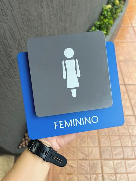 Placa de Identificação de Sala - Modelo Ágata