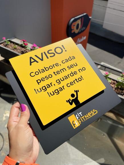 Placa de Identificação de Sala - Modelo Ágata
