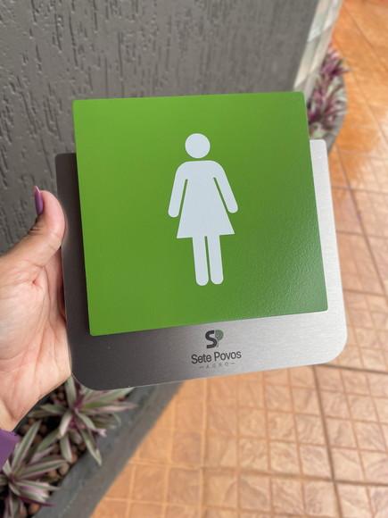 Placa de Identificação de Sala - Modelo Ágata Inox
