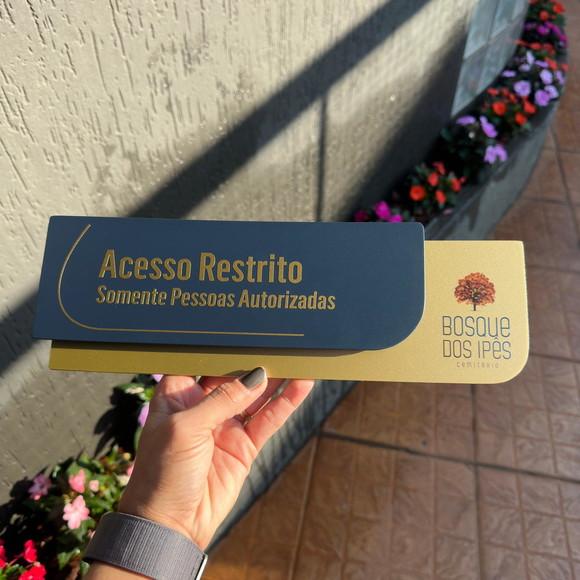 Placa de Identificação de Sala - Modelo Ametista