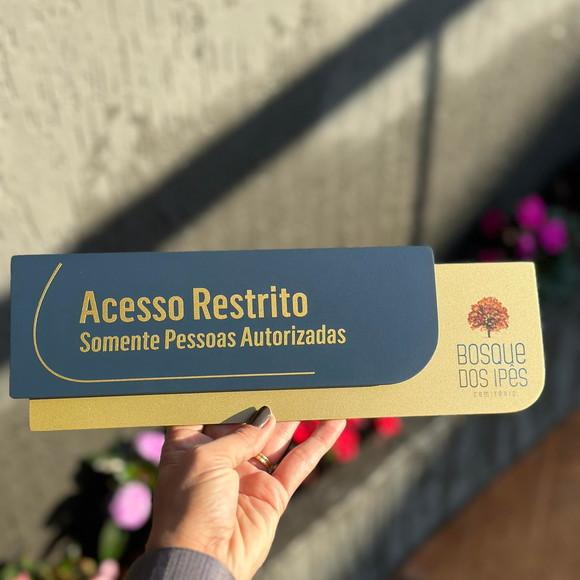 Placa de Identificação de Sala - Modelo Ametista