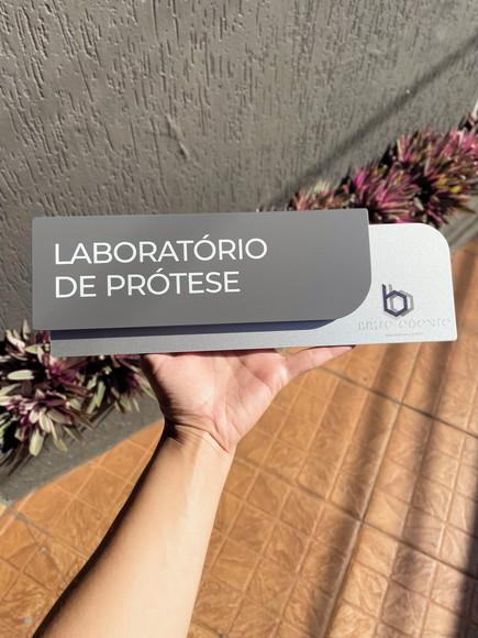 Placa de Identificação de Sala - Modelo Ametista