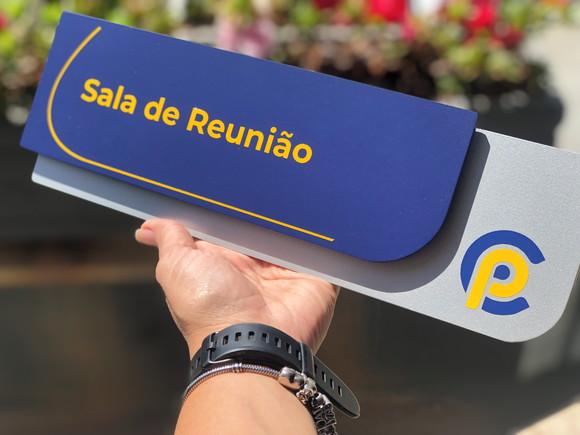 Placa de Identificação de Sala - Modelo Ametista