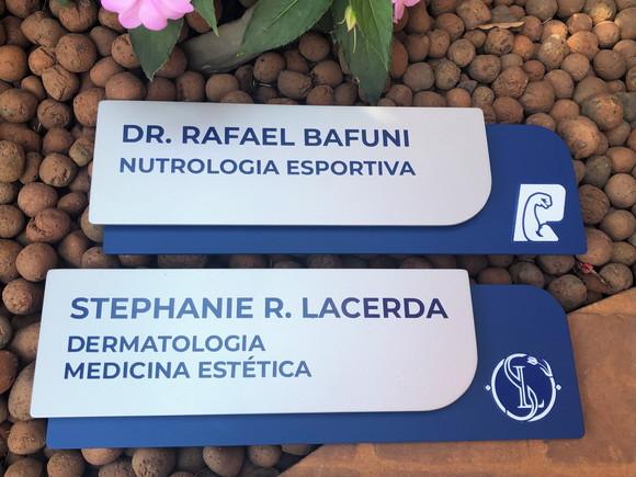 Placa de Identificação de Sala - Modelo Ametista
