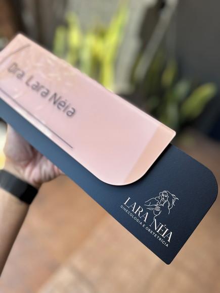 Placa de Identificação de Sala - Modelo Ametista Acrílico