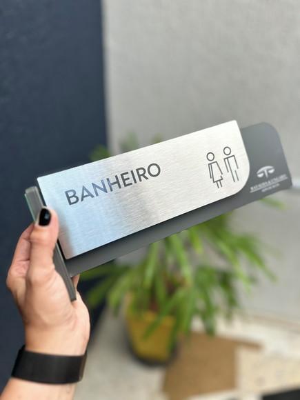 Placa de Identificação de Sala - Modelo Ametista Bandeira